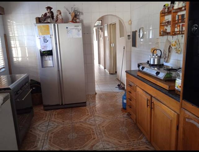 3 BEDROOM HOUSE FOR SALE IN ARBORETUM